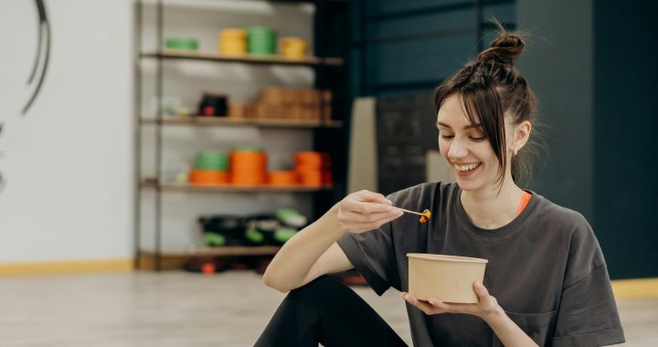 Nutrition in Health Crises: Navigating the Pandemic with a Balanced Diet