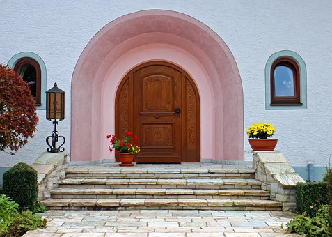Pretty Pink Arched Doorway Post Tarmac Glasgow